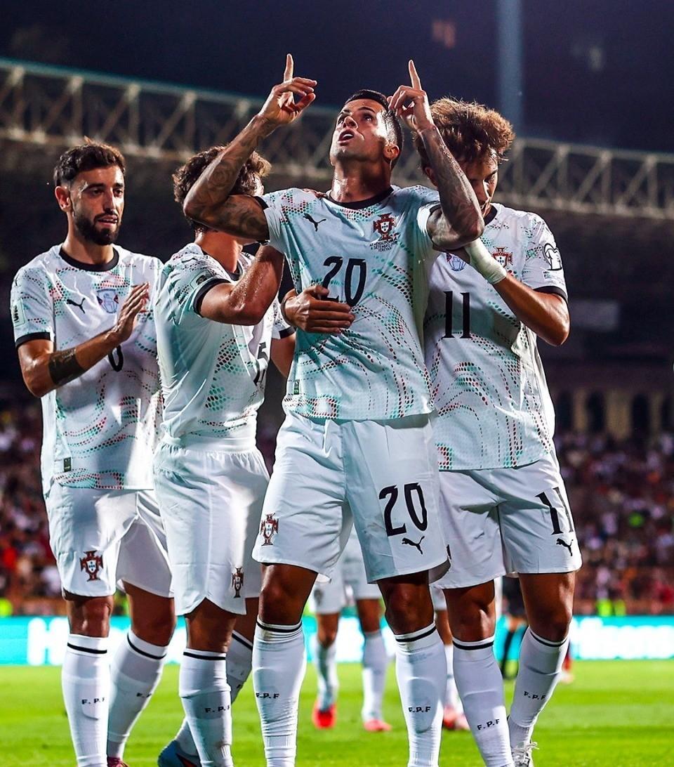 9you-新奥尔良鹈鹕篮板制胜备战英超C罗在老鹰比赛中爆冷，连对手都承认：今晨上海海港备战欧篮联(上港外援加布里埃尔伤情最新消息)